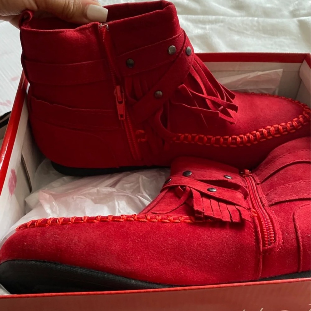 RED boots
